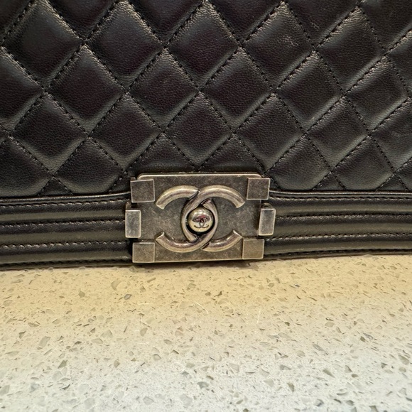 Chanel Boy-Large - Picture 2 of 5